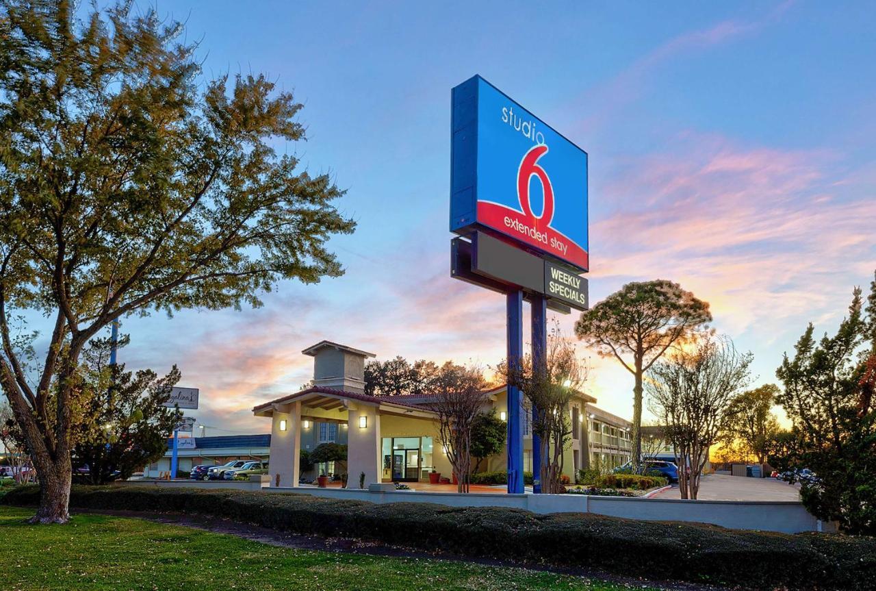 Studio 6-Denton, Tx - Unt Hotel Exterior photo