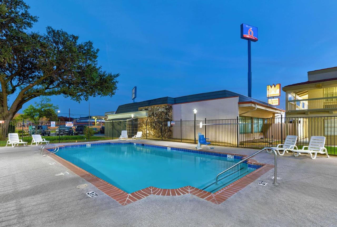 Studio 6-Denton, Tx - Unt Hotel Exterior photo